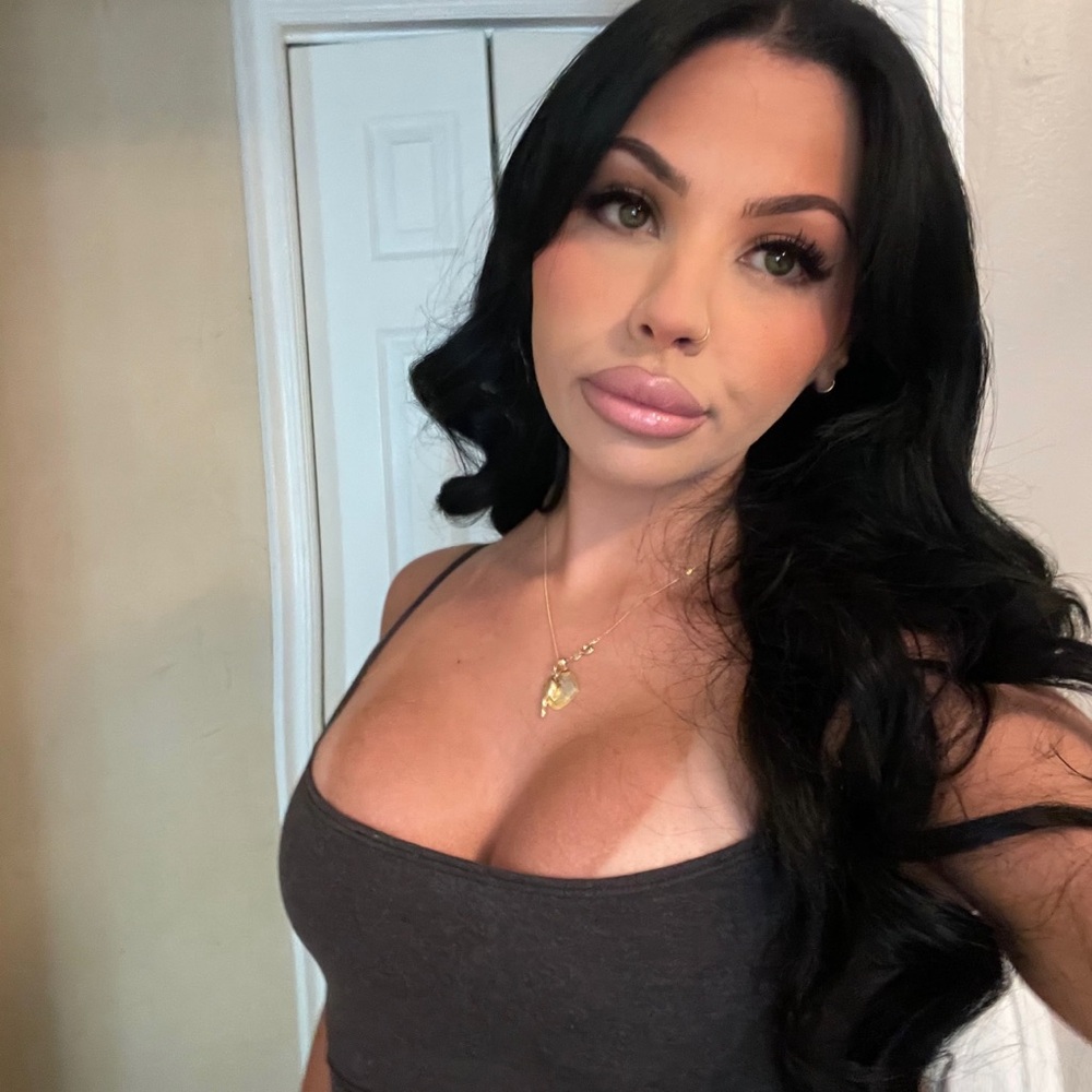 Meet your Posher, Sadia